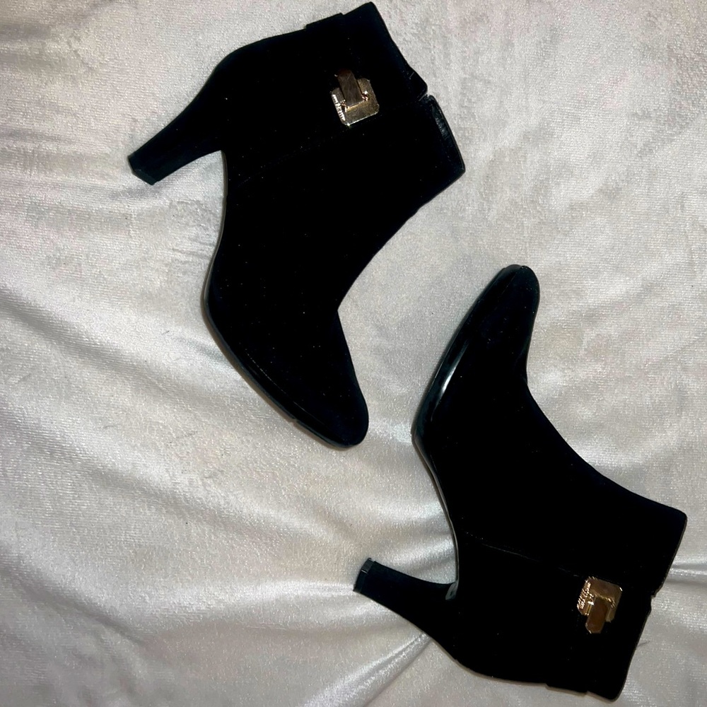 Anne Klein…Black Heeled Ankle Boots with Golden Accents and Zippers…size 8M